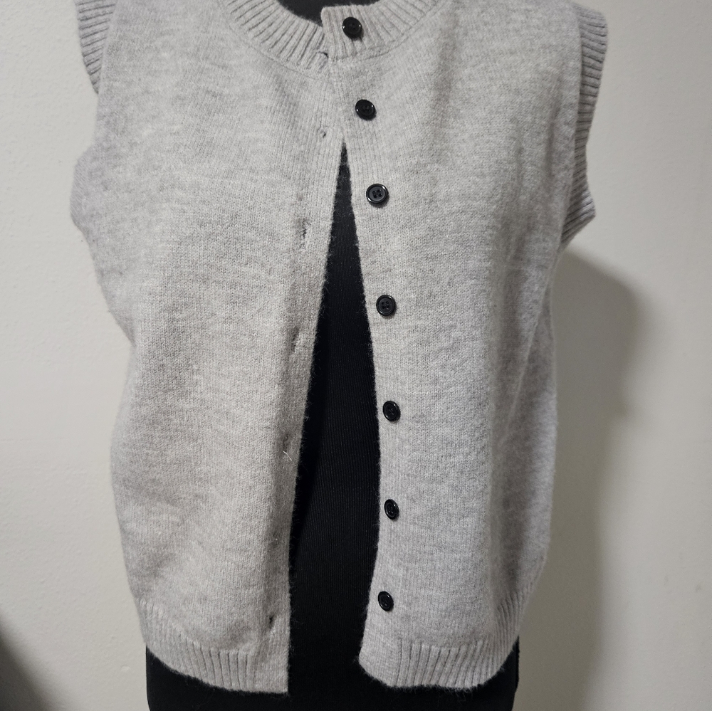 Gray Button-Up Sleeveless Cardigan
